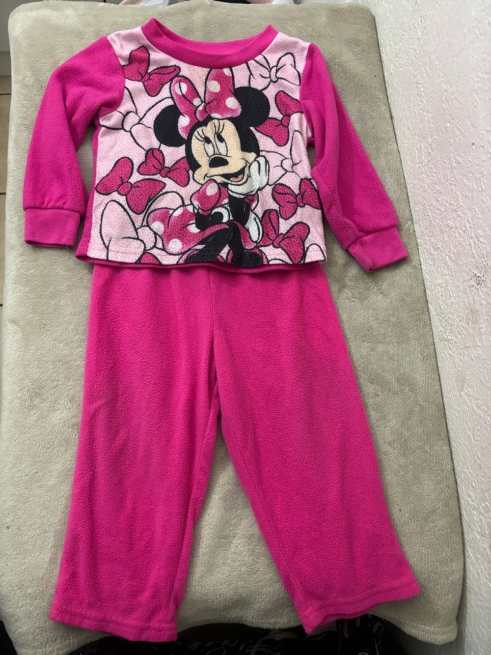 Disney Minnie Mouse Hot Pink Fleece Pajama Set